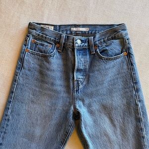 Levi’s jeans size 25